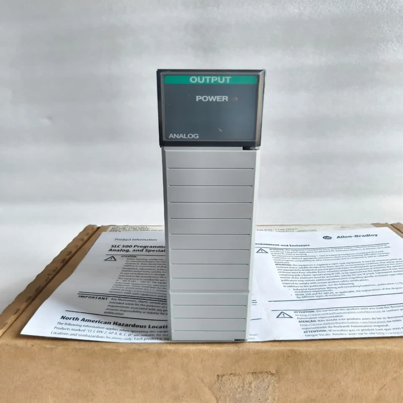 Allen-Bradley 1746-OB16 SLC 500 16-Point 24V DC Source Output Module thumbnail 7023